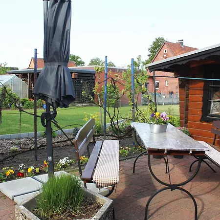 Ferienwohnung Am Eichwald Apartment *